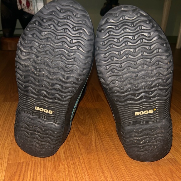 BOGS womens Floral Blue and Green Boots - Picture 6 of 7